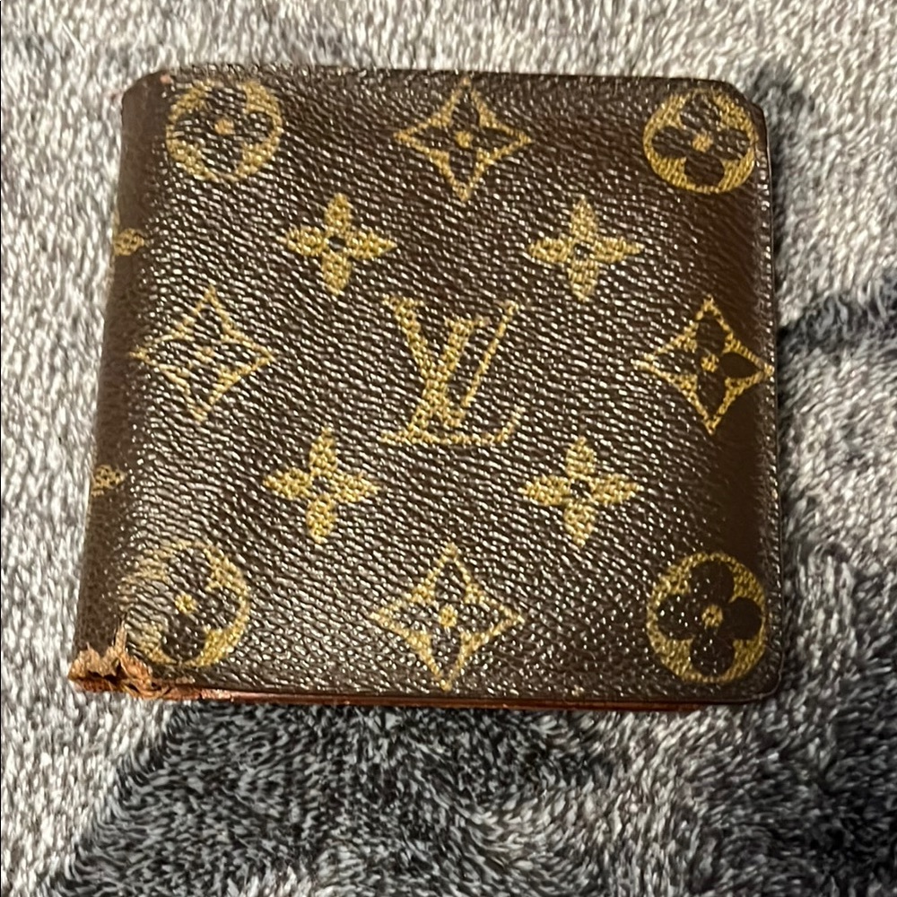 Louis Vuitton Brown and Gold Wallet - Picture 1 of 4